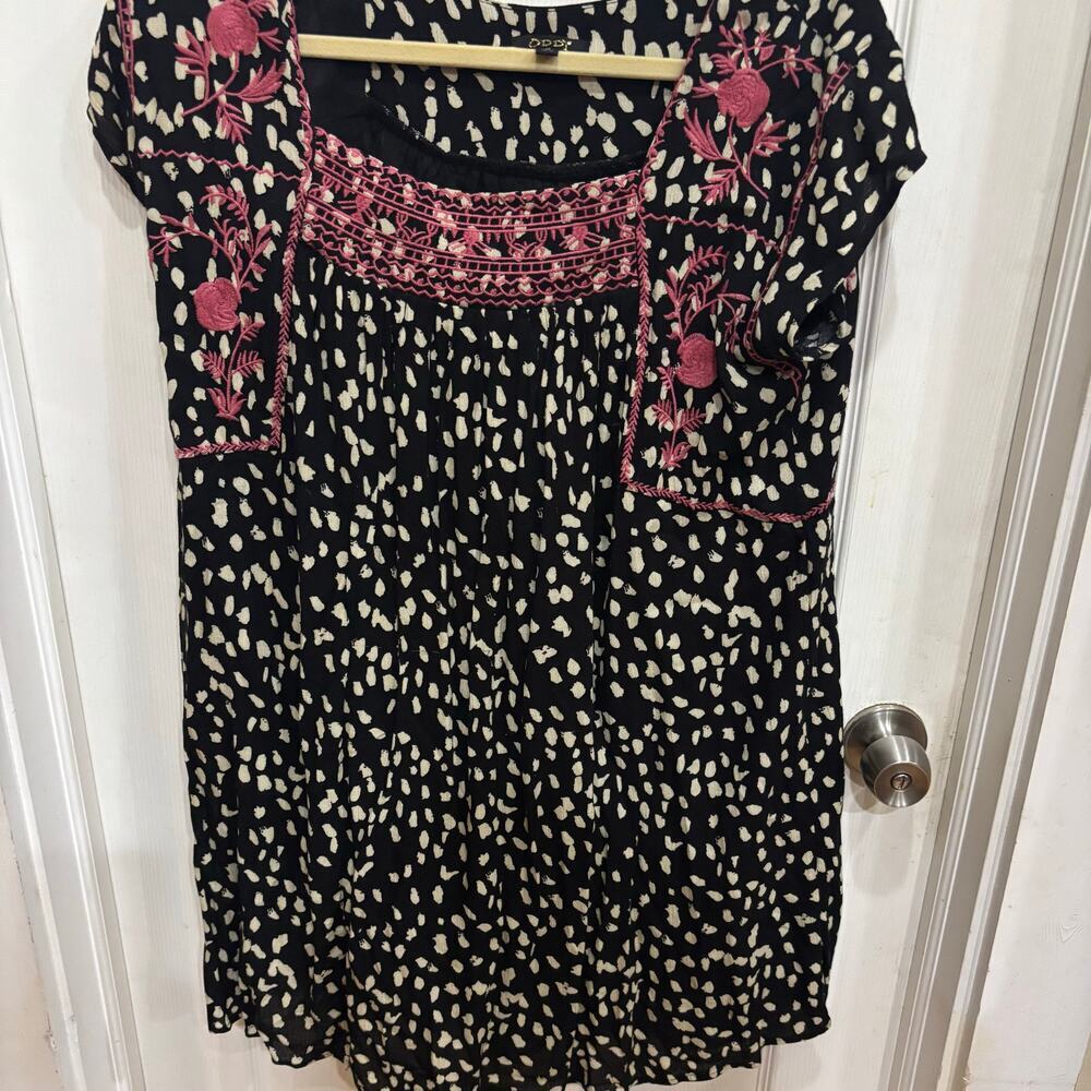 ODDY Shift Dress Size Medium (Fits like an XL)